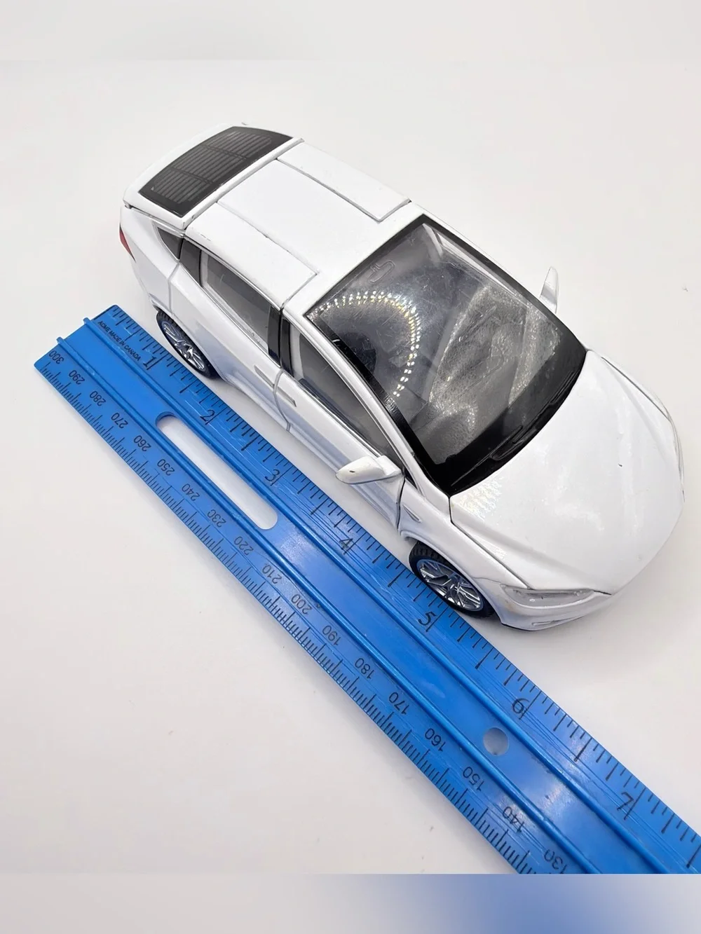 Tesla Model X 90D Diecast Toy Car White Opening Falcon Doors 1:32 Scale
